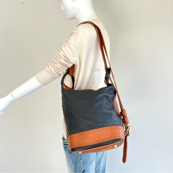 VALENTINA Carrano Black Tan Pebbled Leather Convertible Shoulder Sling Backpack - Picture 4 of 16